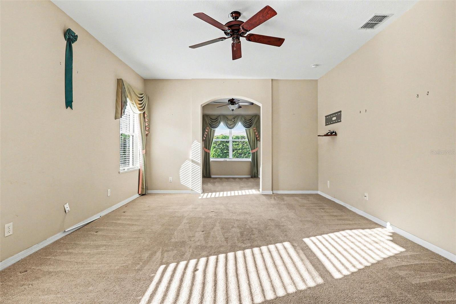 TRADITIONS PH 01 PLAT BOOK 131 PGS 47 THRU 54 LOT - Residential