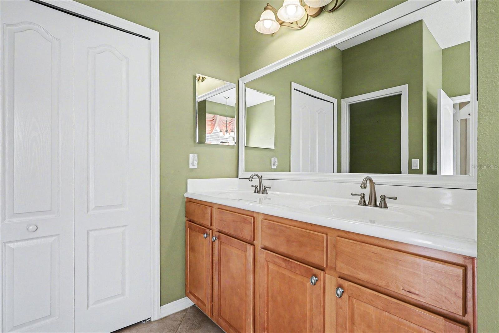 TRADITIONS PH 01 PLAT BOOK 131 PGS 47 THRU 54 LOT - Residential