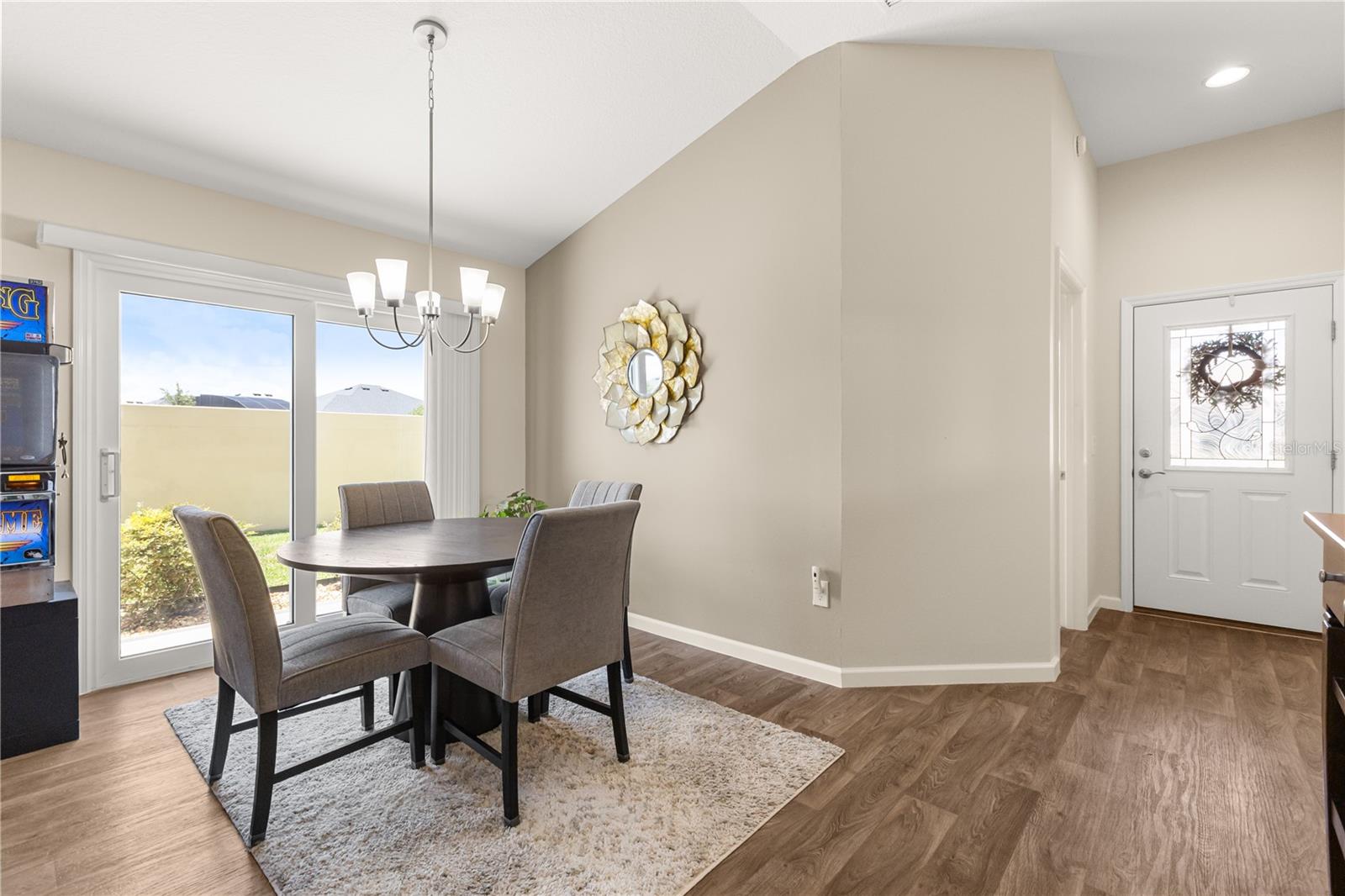 VILLAGES/SOUTHERN OAKS UN #130 - Residential