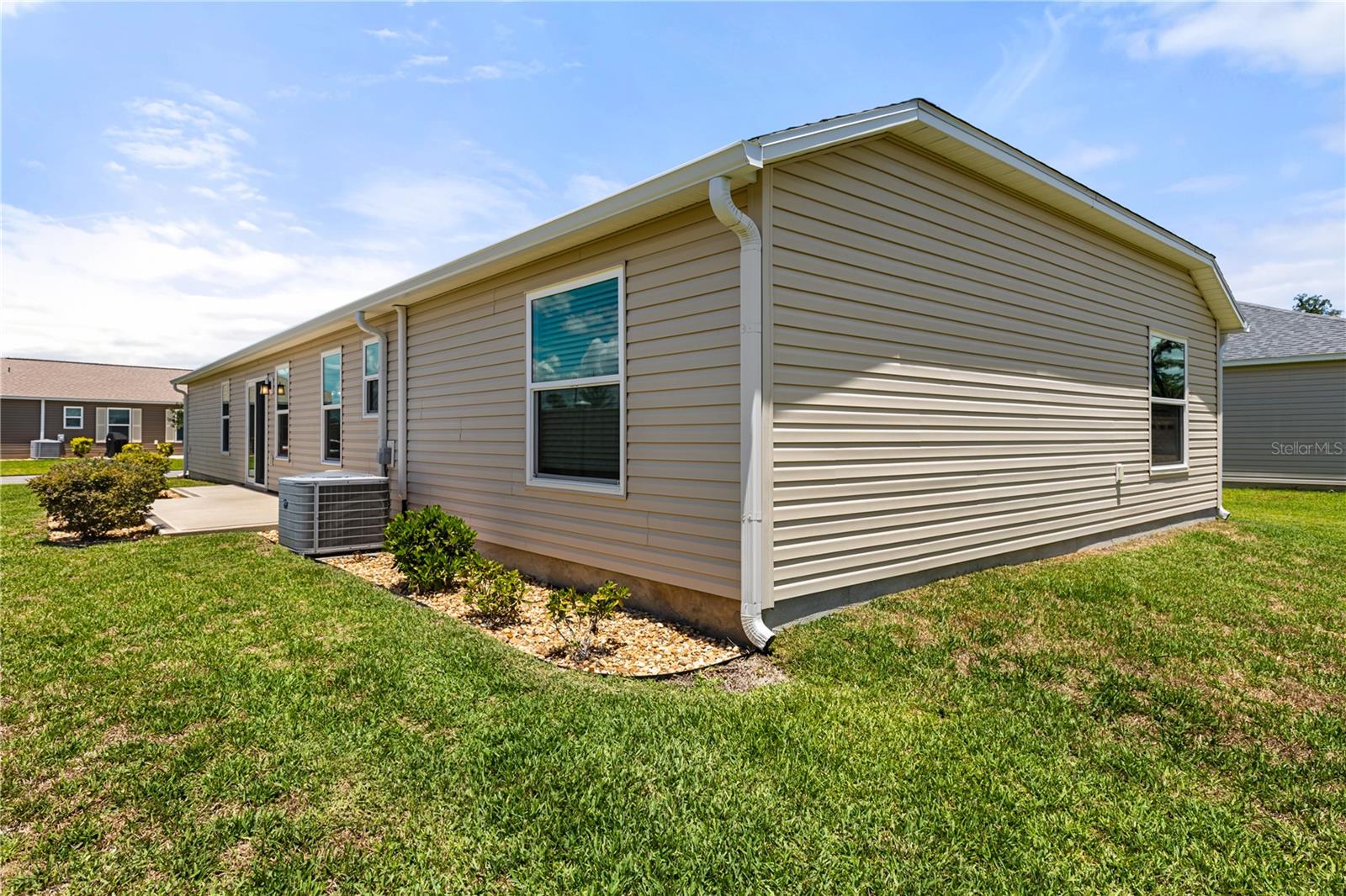 VILLAGES/SOUTHERN OAKS UN #130 - Residential