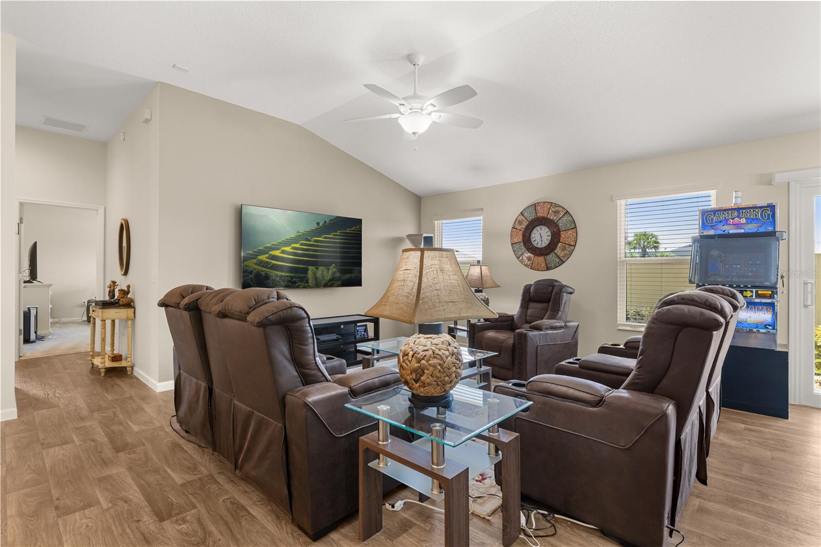 VILLAGES/SOUTHERN OAKS UN #130 - Residential