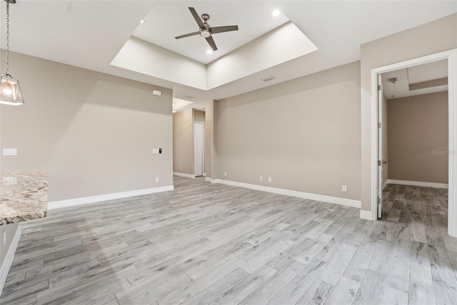 ROTONDA LAKES - Residential