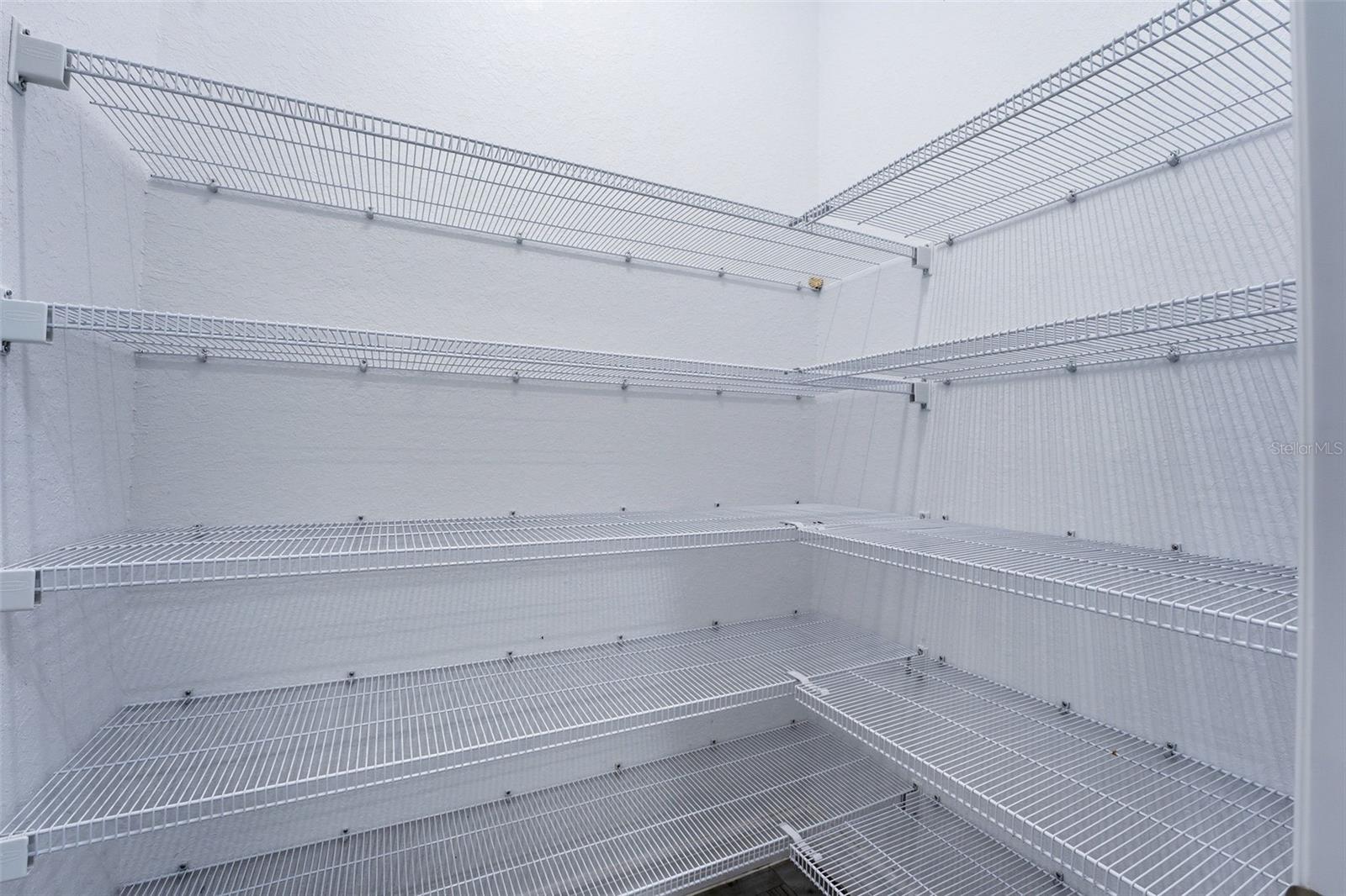 ROTONDA LAKES - Residential