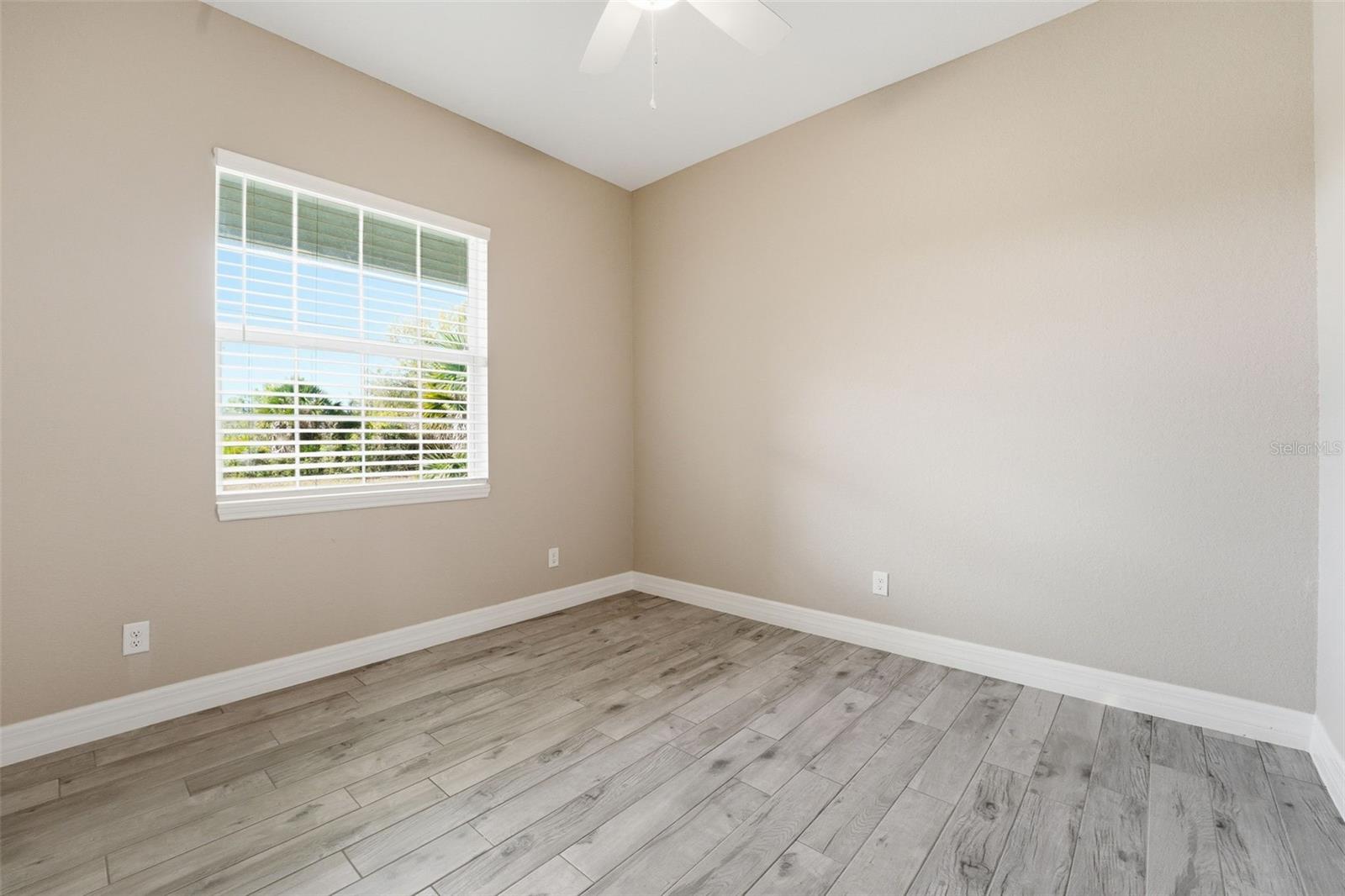 ROTONDA LAKES - Residential