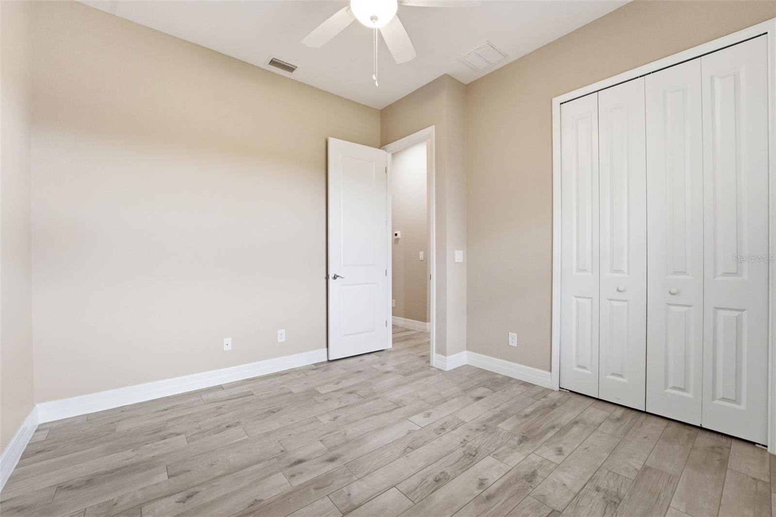 ROTONDA LAKES - Residential