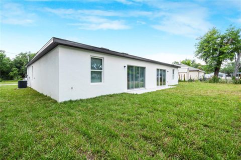 Tiny photo for 525 Pine Ln, Eustis, FL 32726 (MLS # O6403981)