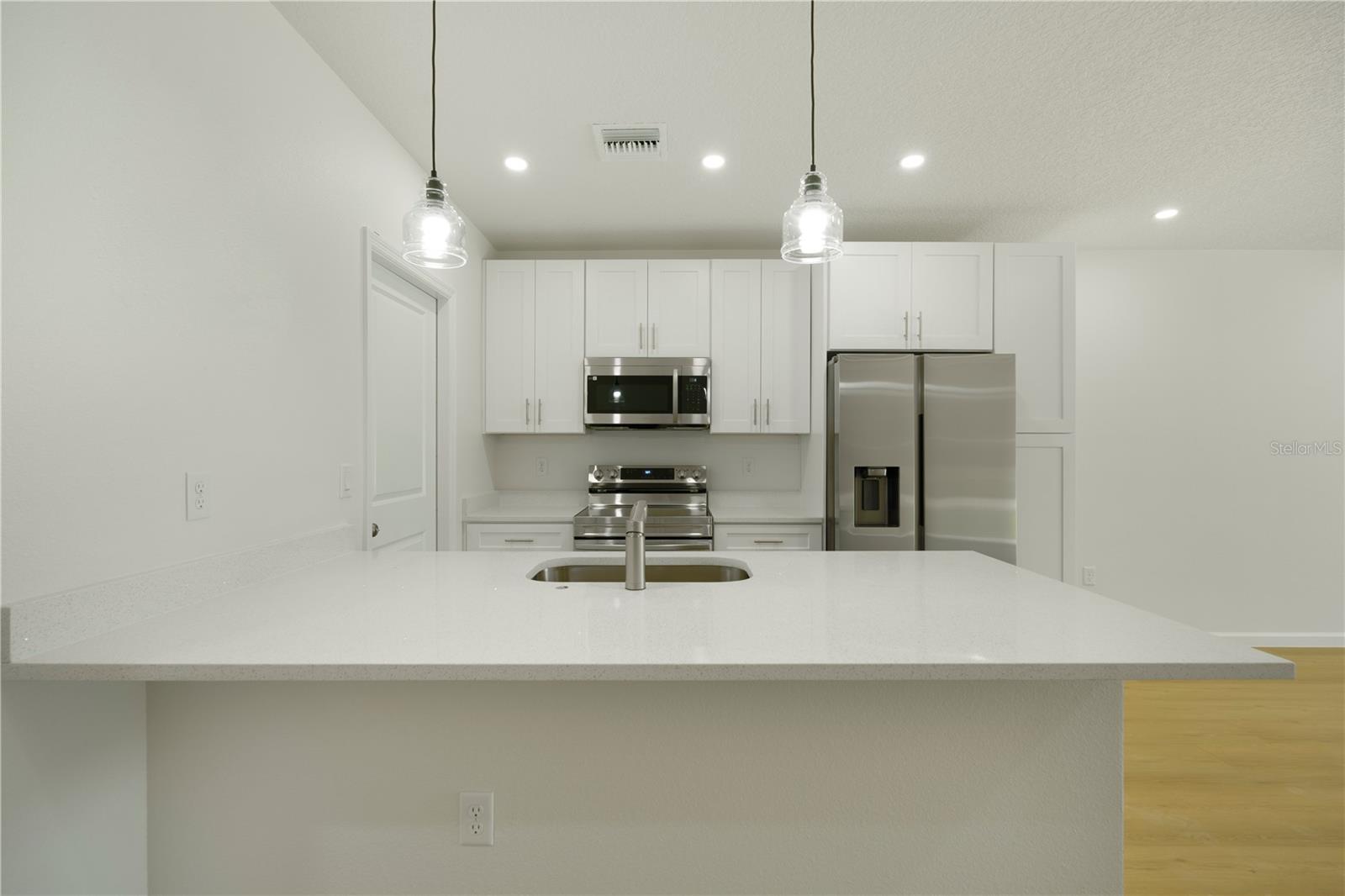 00E1 EUSTIS - Residential