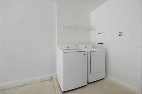 Tiny photo for 525 Pine Ln, Eustis, FL 32726 (MLS # O6403981)