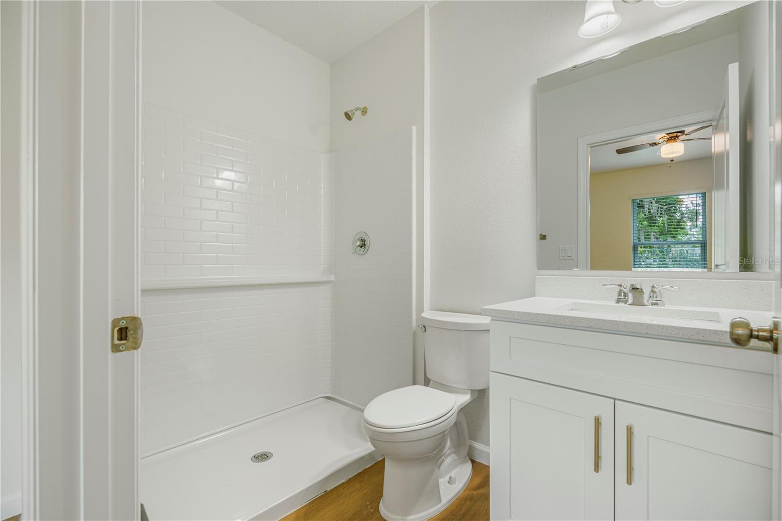 00E1 EUSTIS - Residential