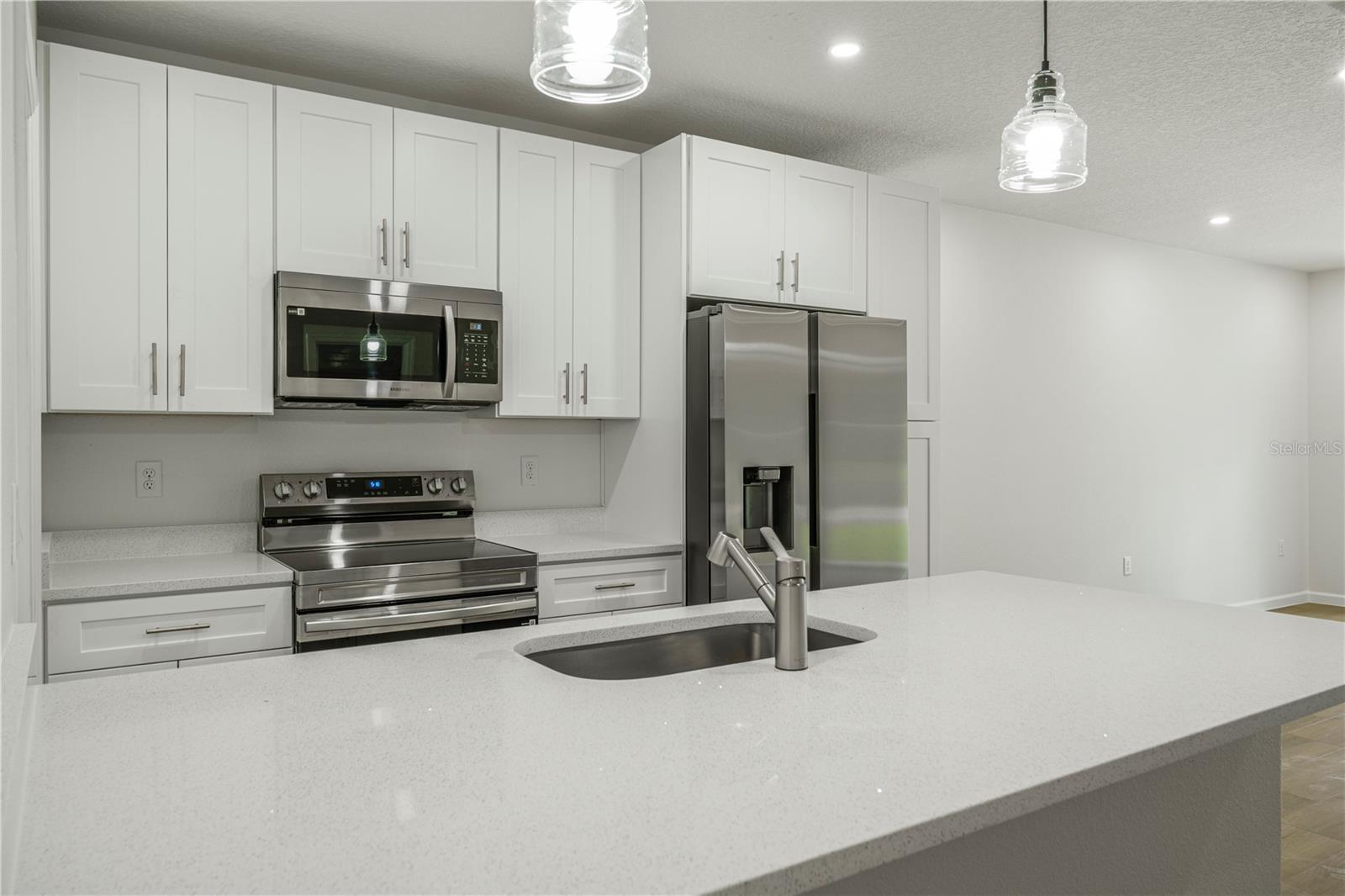 00E1 EUSTIS - Residential