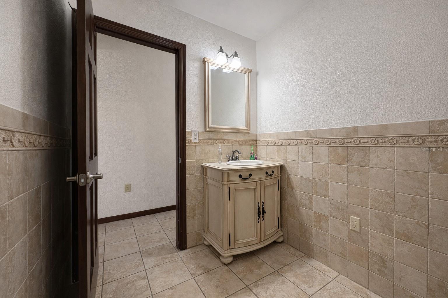 SUN-AIR COUNTRY CLUB - Residential