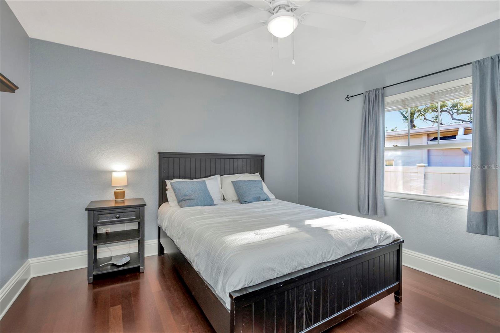 DAVIS ISLANDS PB10 PG52 TO 57 - Residential