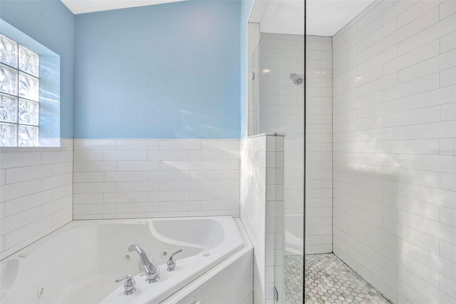 DAVIS ISLANDS PB10 PG52 TO 57 - Residential