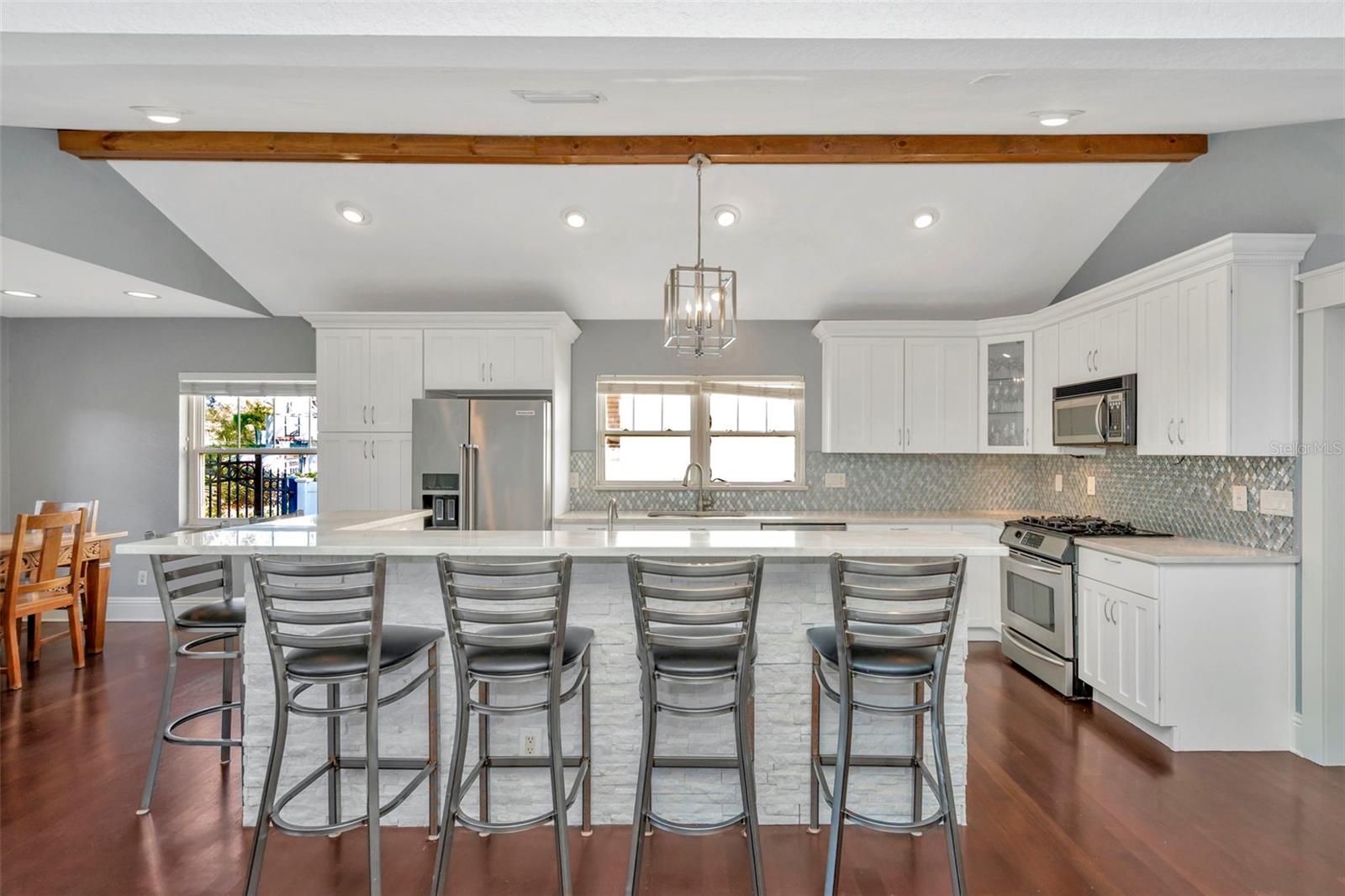 DAVIS ISLANDS PB10 PG52 TO 57 - Residential