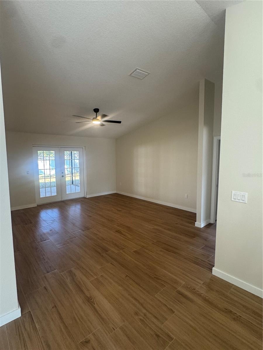 FALCON RIDGE - Residential