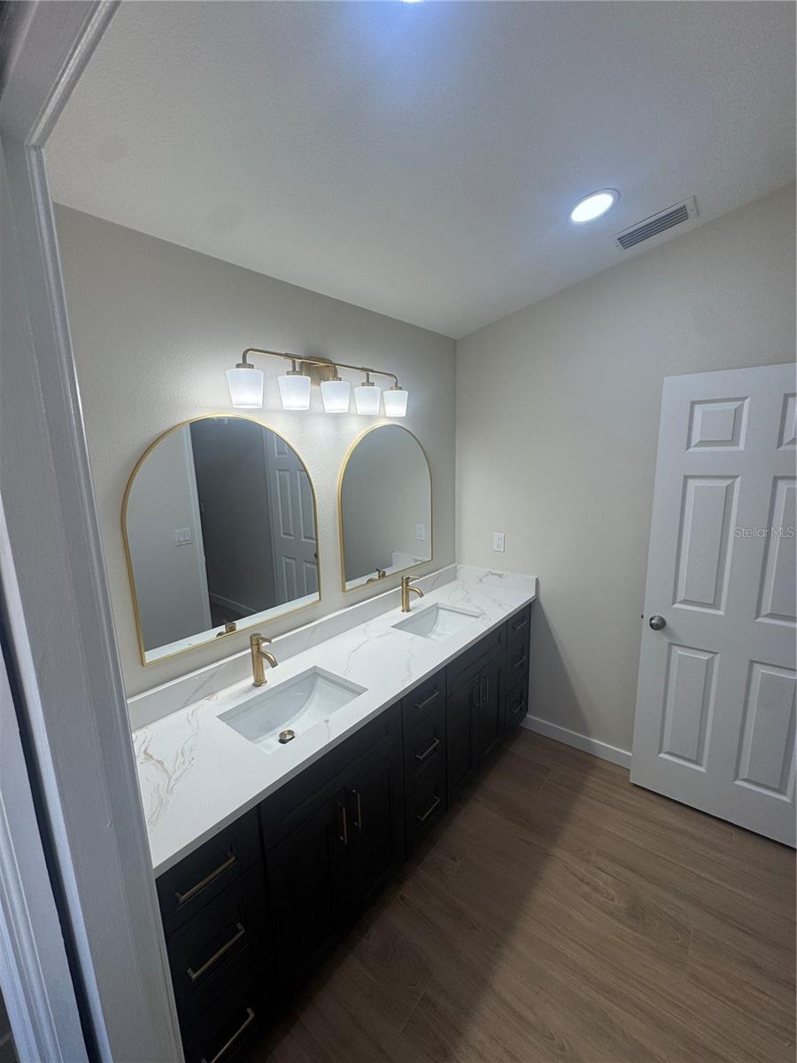 FALCON RIDGE - Residential