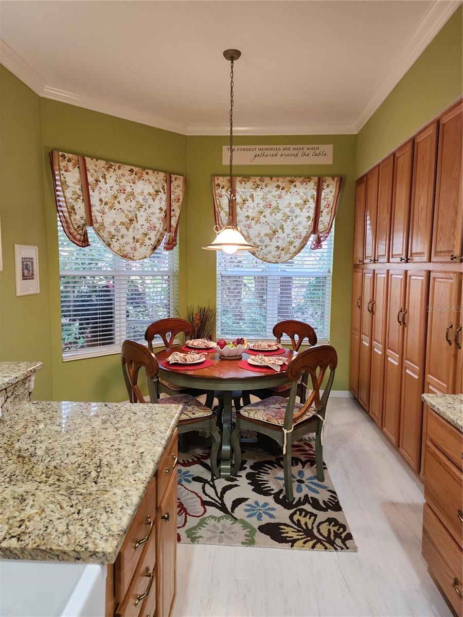 RAVINIA - Residential Lease