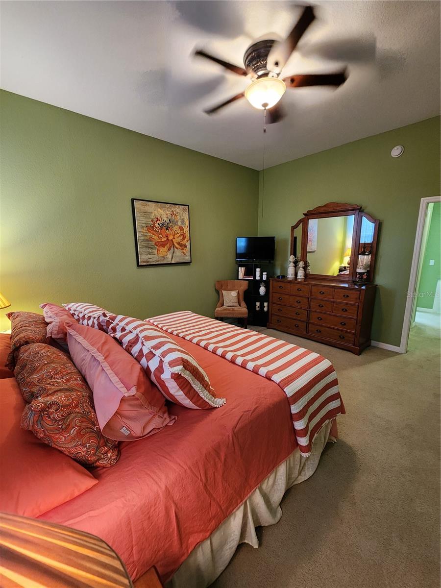 RAVINIA - Residential Lease