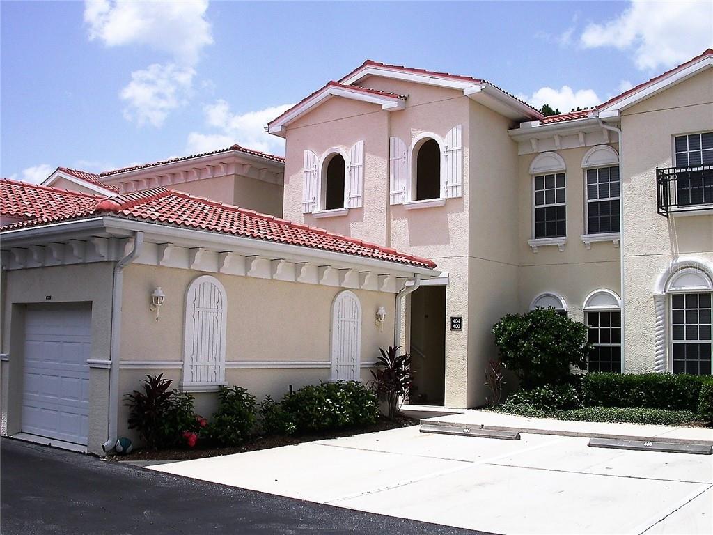 This lovely first floor condo features 2 Bedroom - 2 Bath with a Den. It has a large equipped kitchen with breakfast area.The Living room and den both have a sofa bed. Community offers a heated pool, it is located a short distance from shopping, restaurants, medical facilities and Capri Isles Golf Course. The Capri Isles area is great for biking and walking and is 4 miles to historic Downtown Venice and Venice Beach.
3 MONTH MINIMUM RENTAL. . Available for 2026 season.