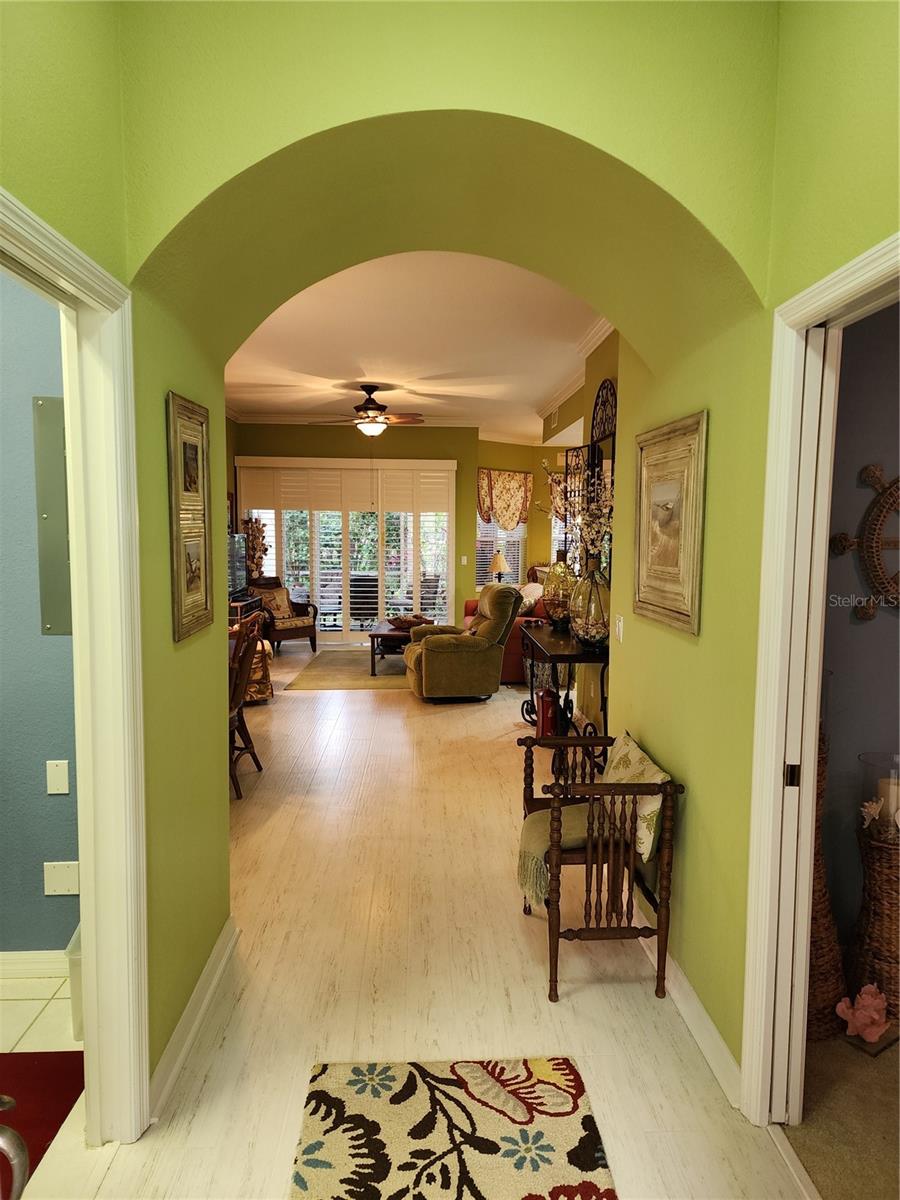 RAVINIA - Residential Lease