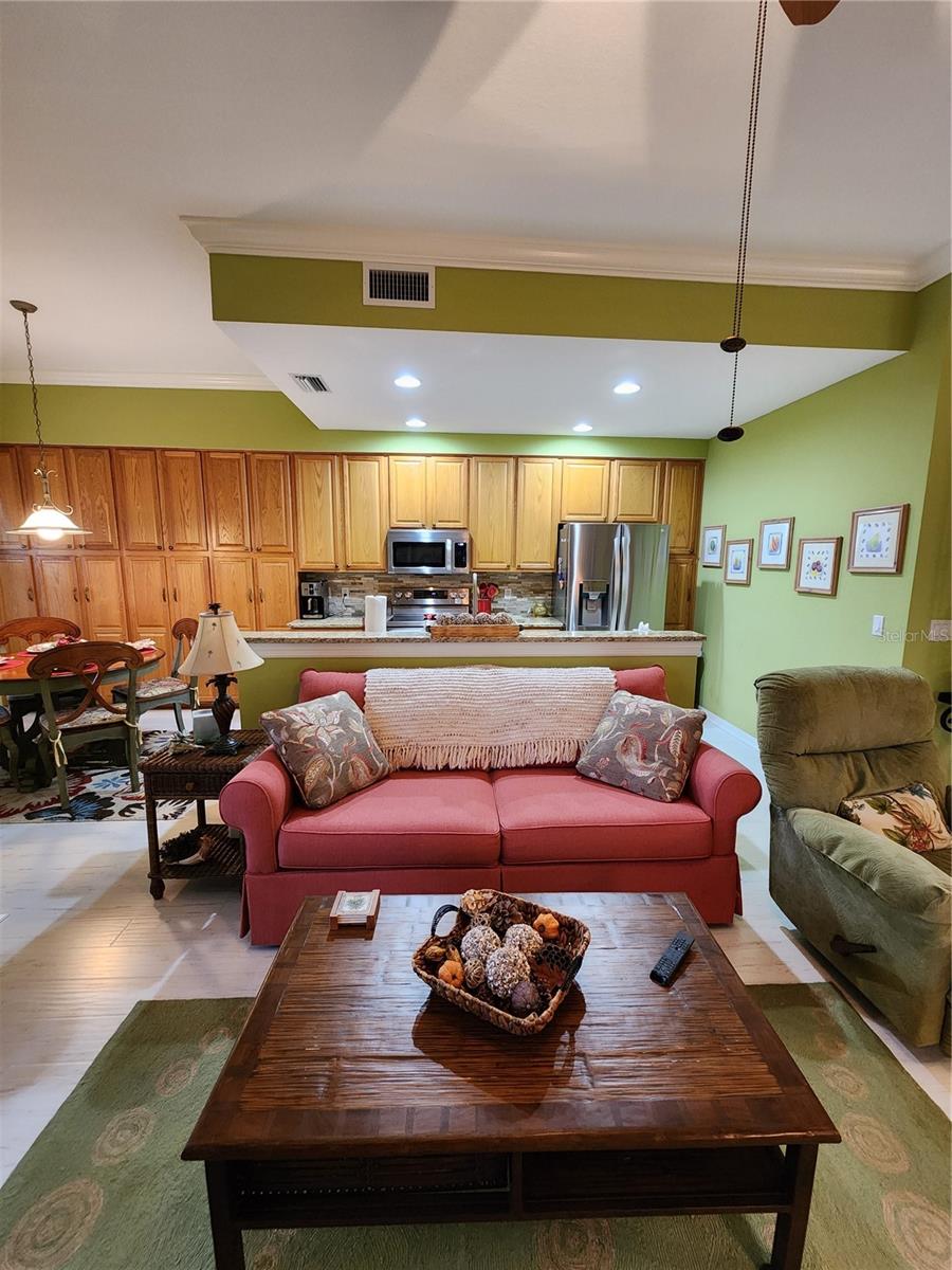 RAVINIA - Residential Lease