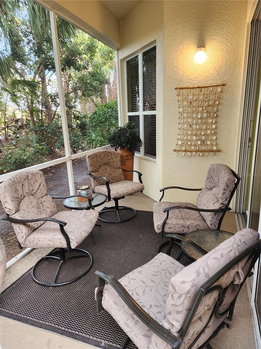 RAVINIA - Residential Lease