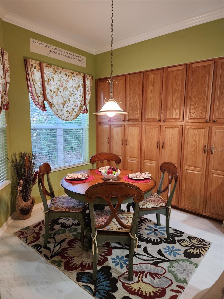 RAVINIA - Residential Lease