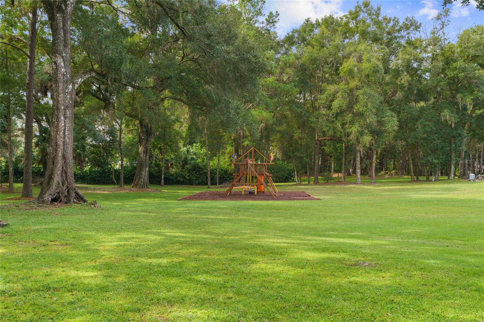 COUNTRY CLUB FARMS A HAMLET - Residential