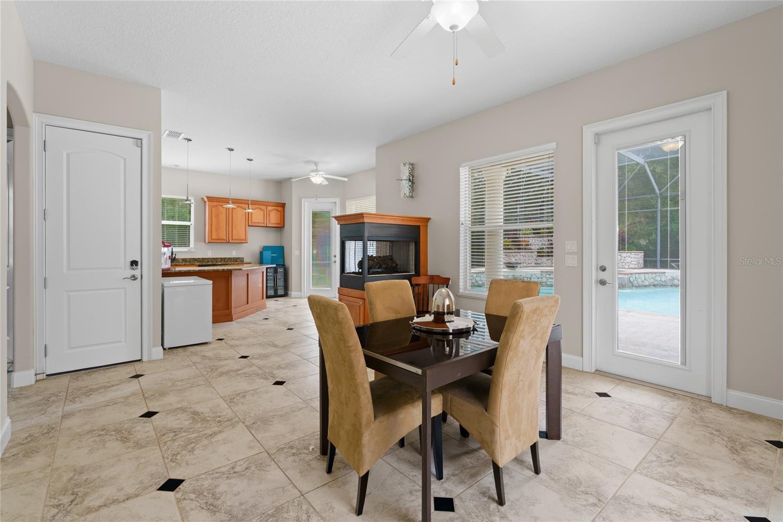 COUNTRY CLUB FARMS A HAMLET - Residential