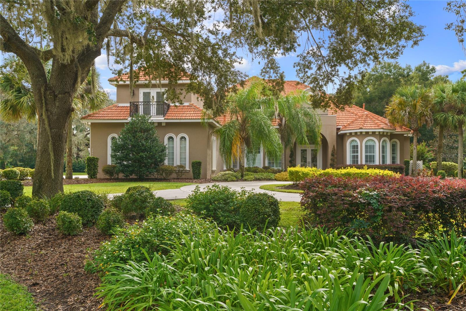 COUNTRY CLUB FARMS A HAMLET - Residential