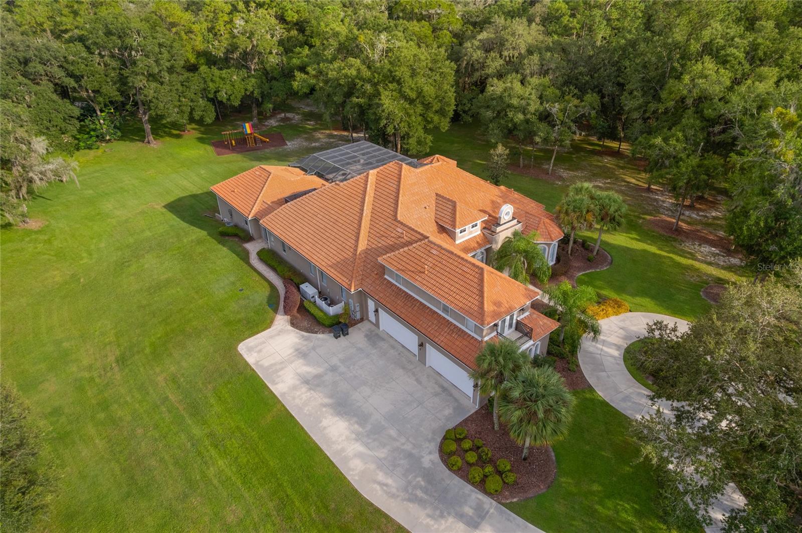 COUNTRY CLUB FARMS A HAMLET - Residential