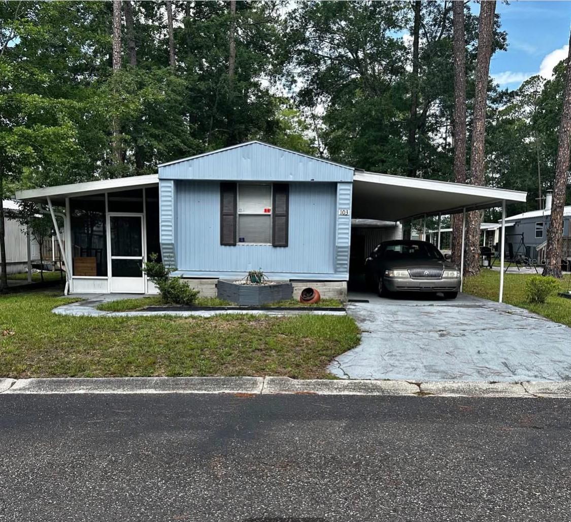 2BR/1.5BA in Affordable 55+ Living in Gainesville!
This well-maintained 2 bedroom, 1.5 bath mobile home combines comfort and convenience. Enjoy luxury plank flooring in the living areas and bathrooms and carpet in the bedrooms, and stackable washer and dryer. One bedroom features its own private half bath. Additional highlights include screened patio, storage shed, and an inline two-car carport.
The community of Brittany Estates offers endless opportunities for relaxation and connection-swimming poll, shuffleboard, dog park, RV parking, dumpster station, plus fun resident activities year-round.
Located just minutes from UF Health/Shands Hospital, the VA Hospital, and Gator Nationals Raceway as well as shopping , dining and entertainment, this mobile home offers both convenience and comfort.
Lot rent includes water, sewer, trash service, and road maintenance-making life simple and affordable. Don't miss your chance to enjoy the Florida lifestyle in this 55+community