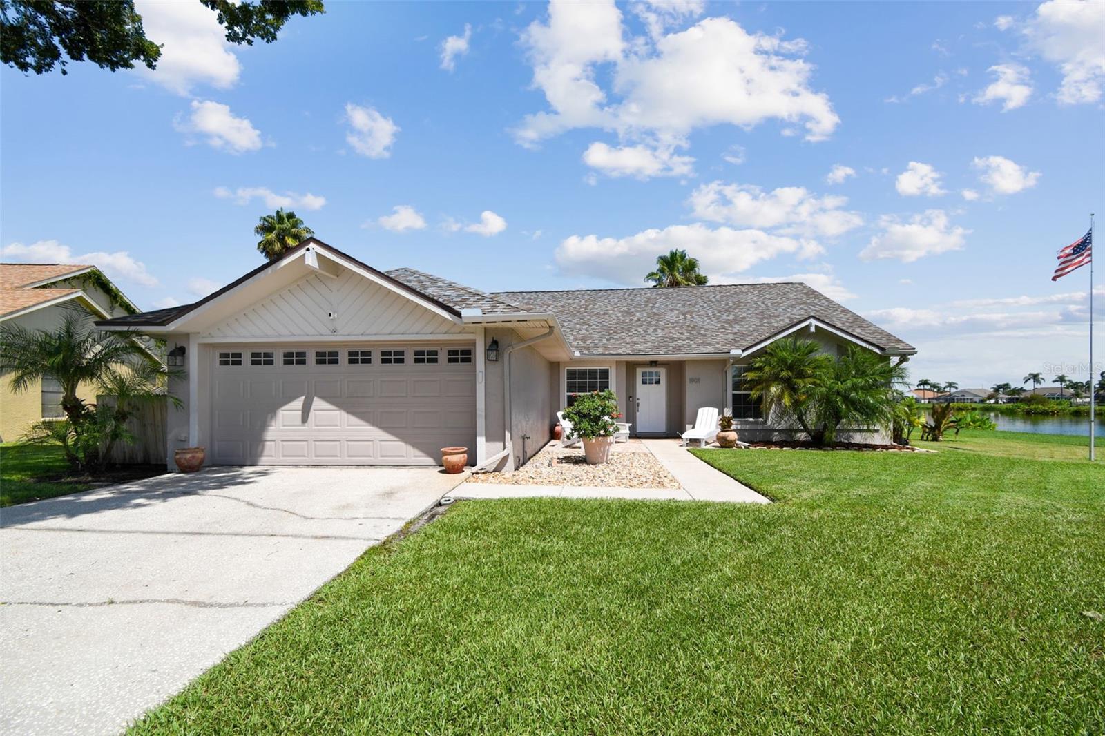 1901 WHITE CEDAR WAY