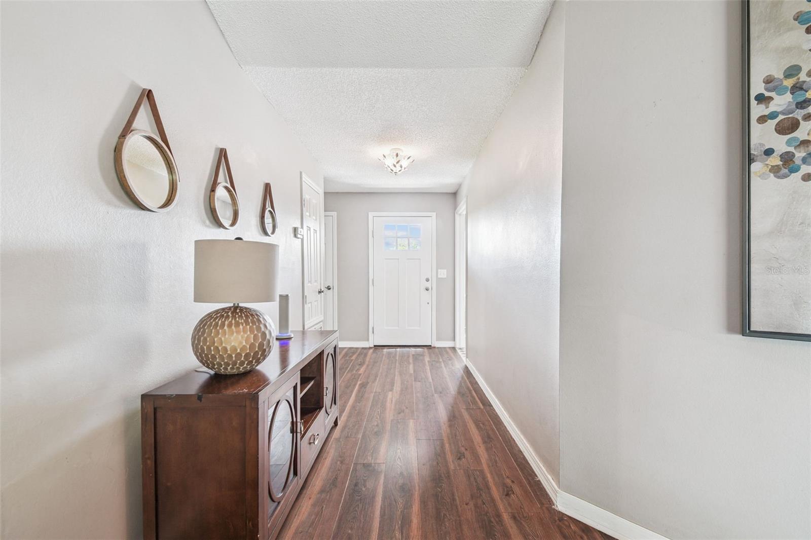 1901 WHITE CEDAR WAY