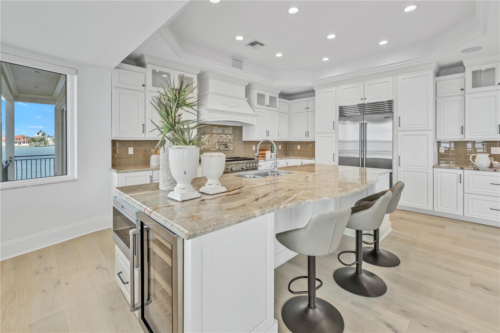 THREE PALMS POINT UNIT TEN - Residential