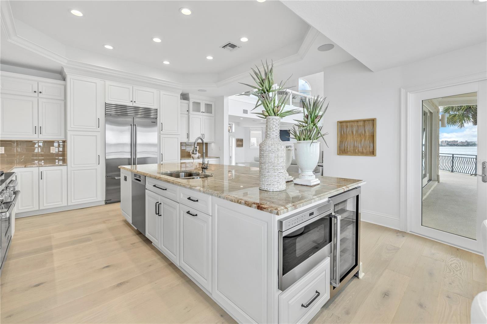 THREE PALMS POINT UNIT TEN - Residential