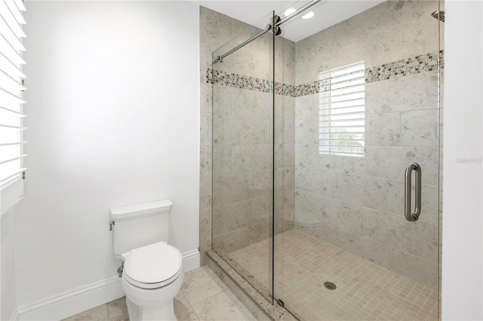 THREE PALMS POINT UNIT TEN - Residential