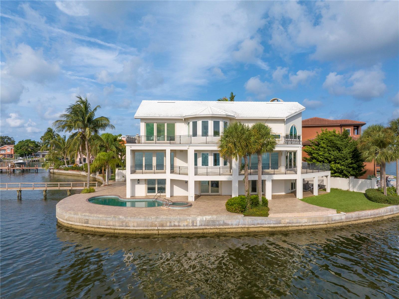 THREE PALMS POINT UNIT TEN - Residential