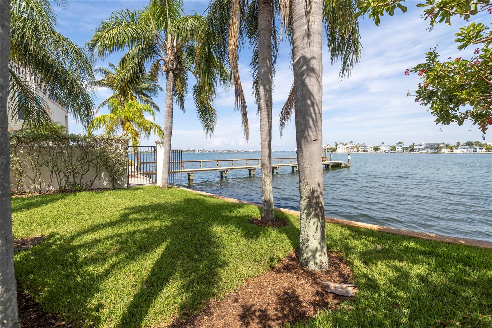 THREE PALMS POINT UNIT TEN - Residential