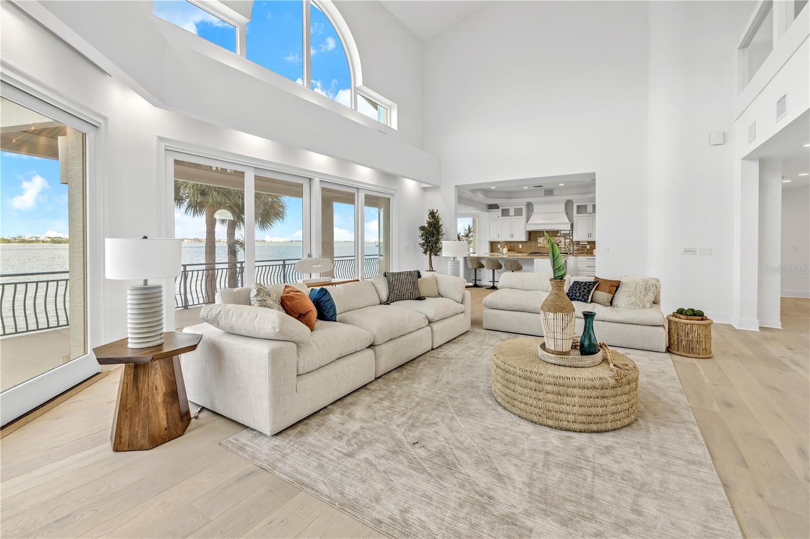 THREE PALMS POINT UNIT TEN - Residential