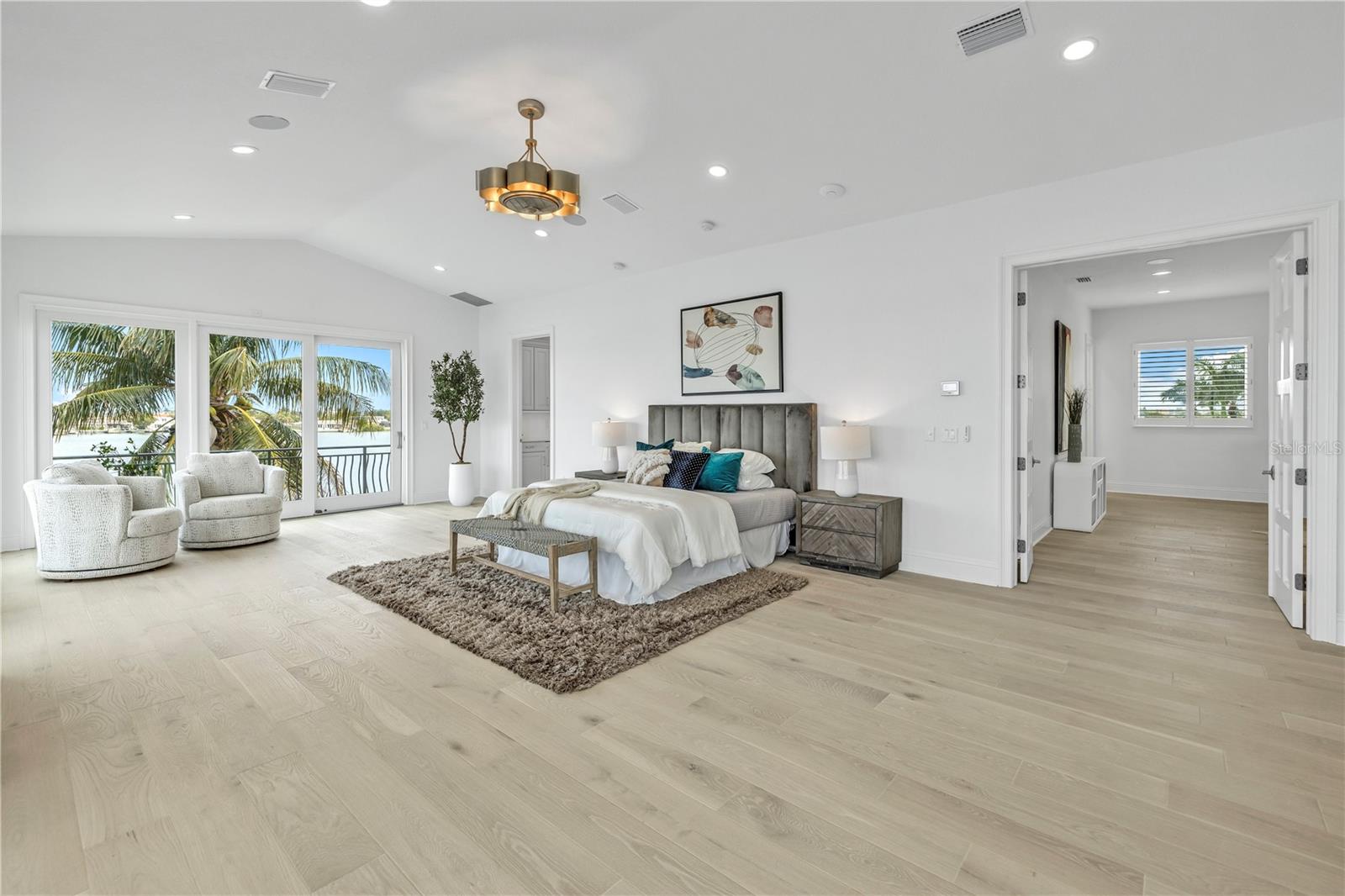 THREE PALMS POINT UNIT TEN - Residential