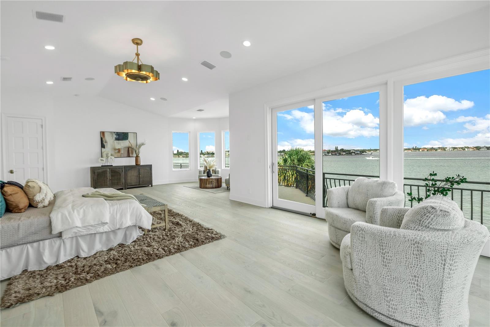 THREE PALMS POINT UNIT TEN - Residential