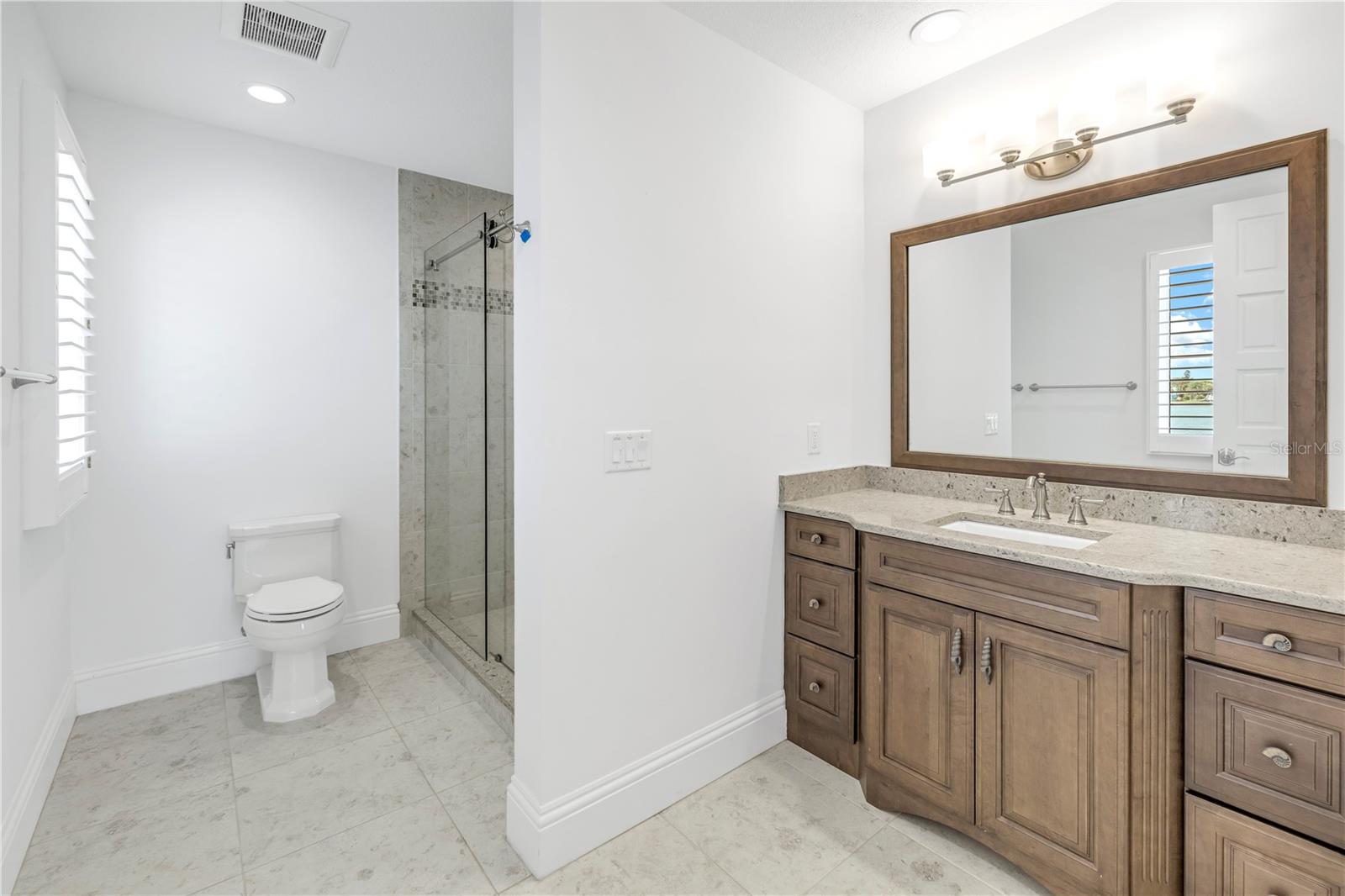 THREE PALMS POINT UNIT TEN - Residential