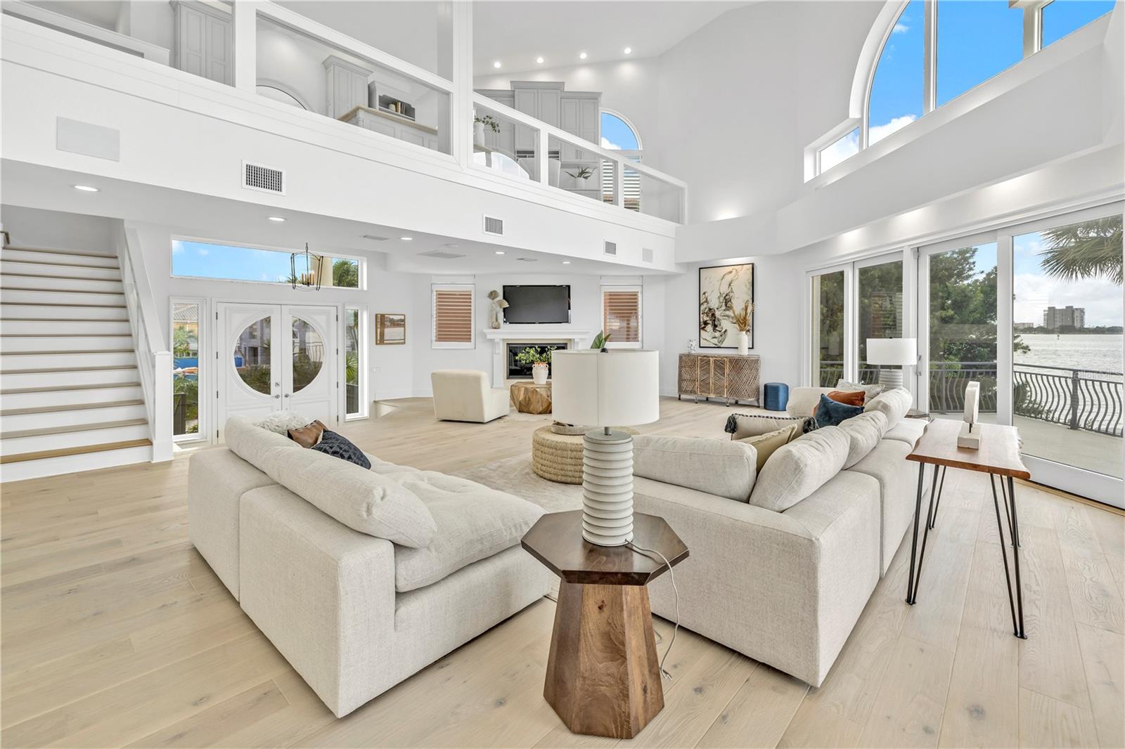 THREE PALMS POINT UNIT TEN - Residential