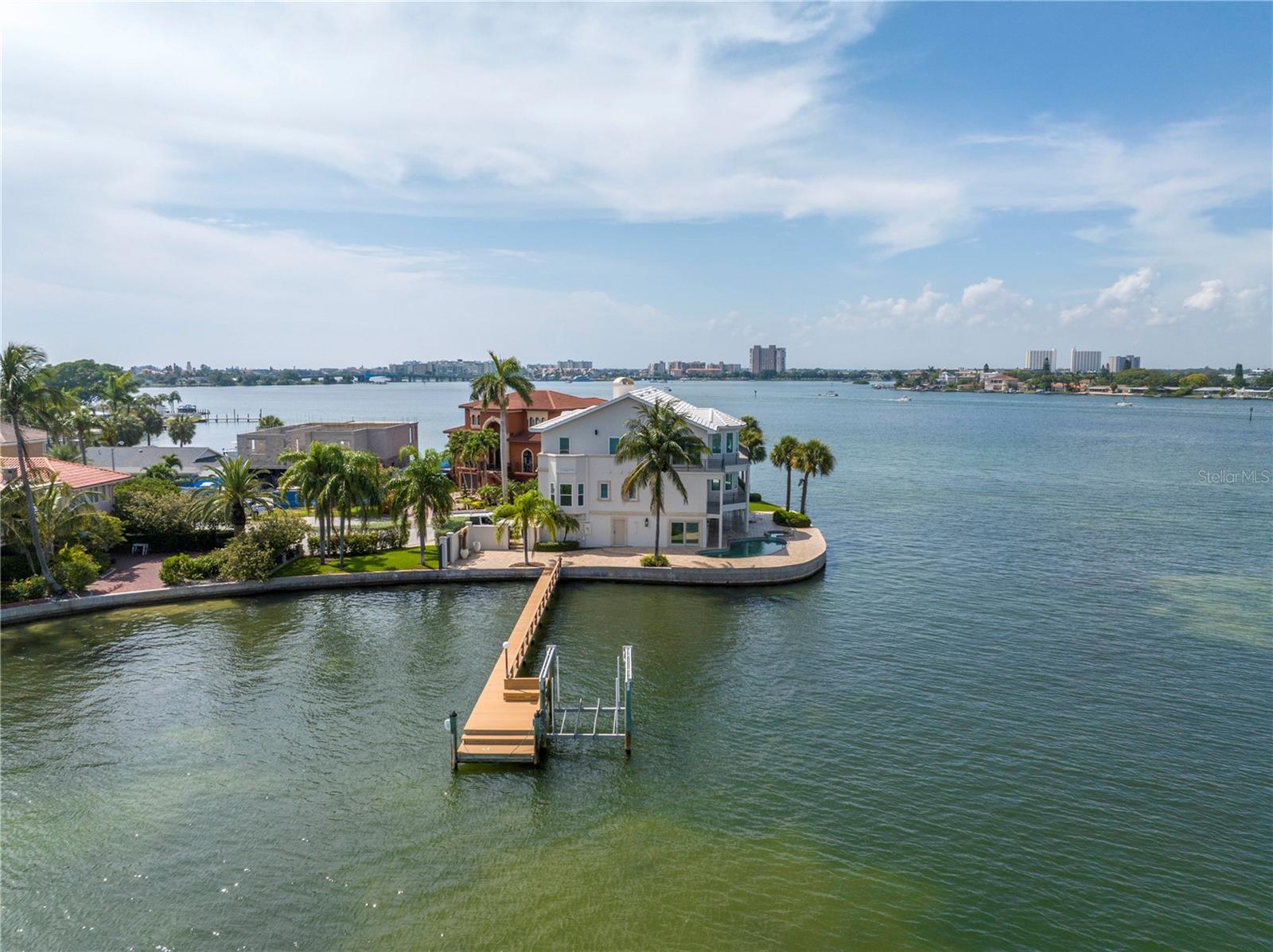 THREE PALMS POINT UNIT TEN - Residential