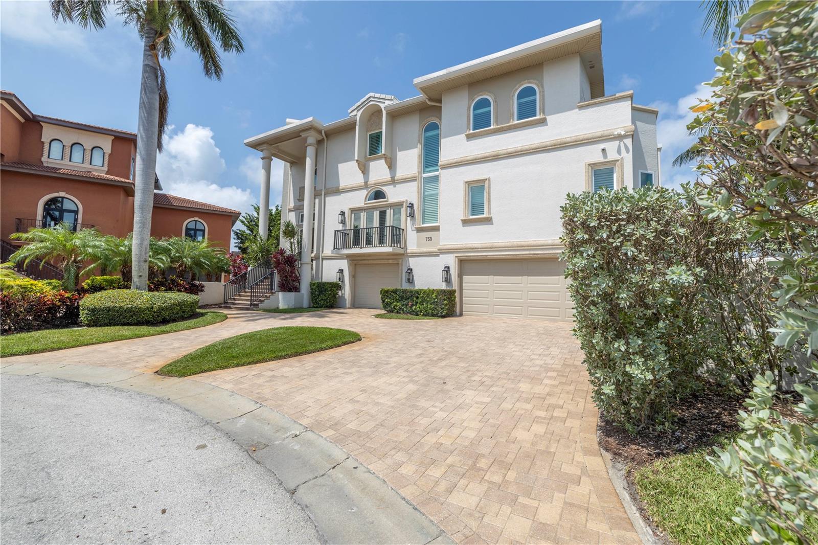 THREE PALMS POINT UNIT TEN - Residential