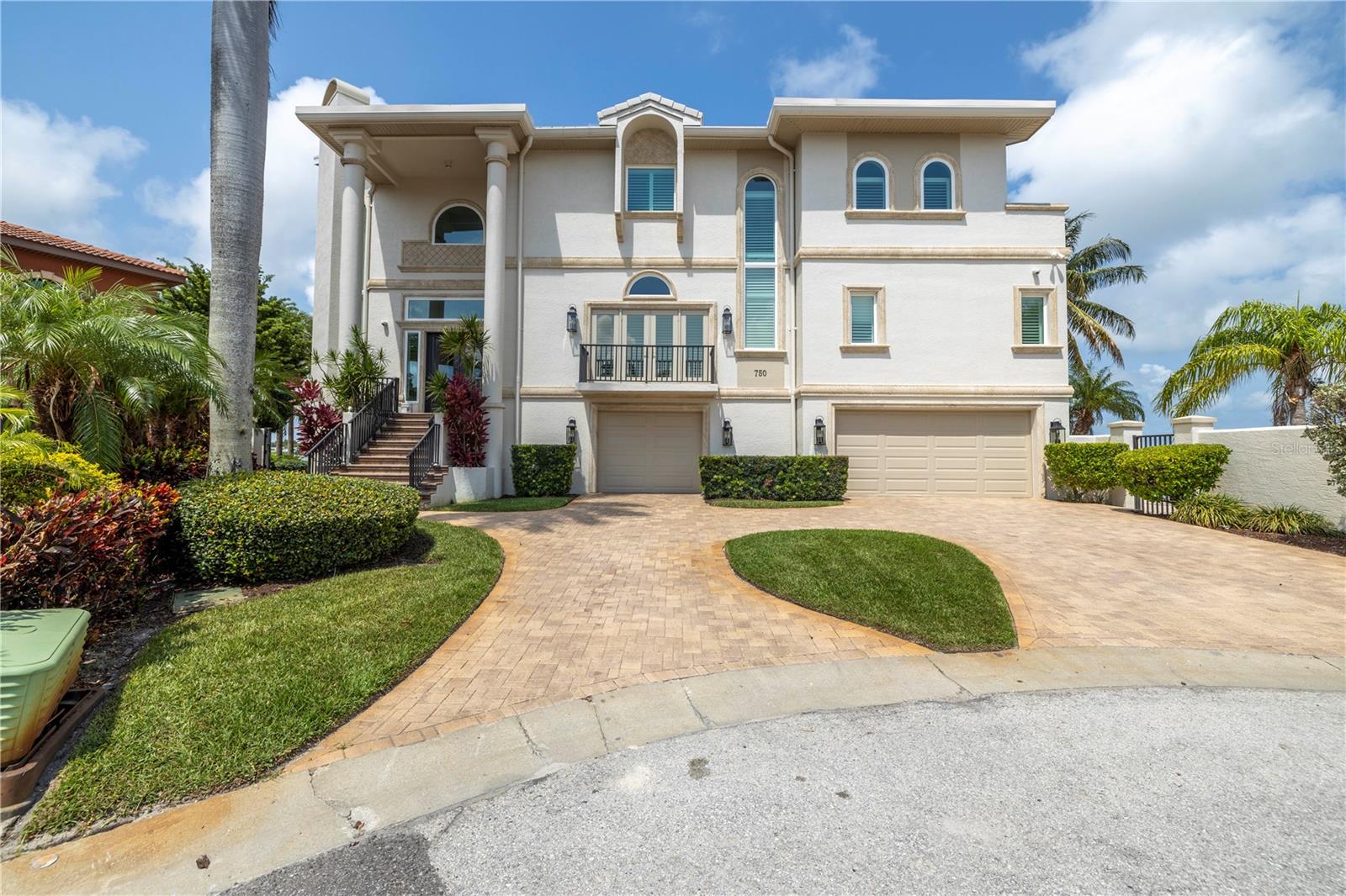 THREE PALMS POINT UNIT TEN - Residential