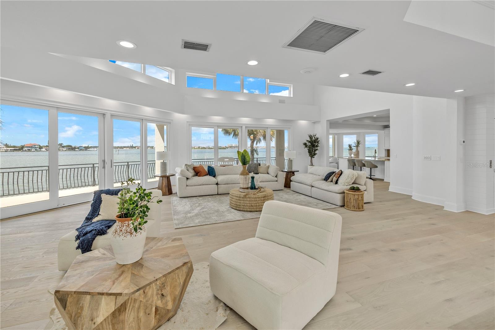 THREE PALMS POINT UNIT TEN - Residential