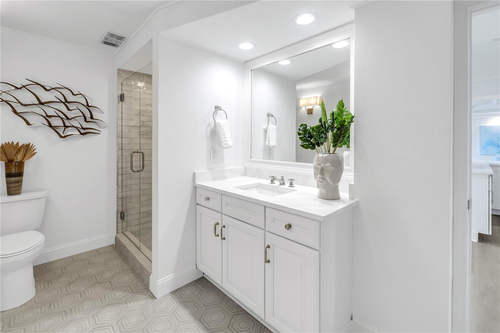 THREE PALMS POINT UNIT TEN - Residential