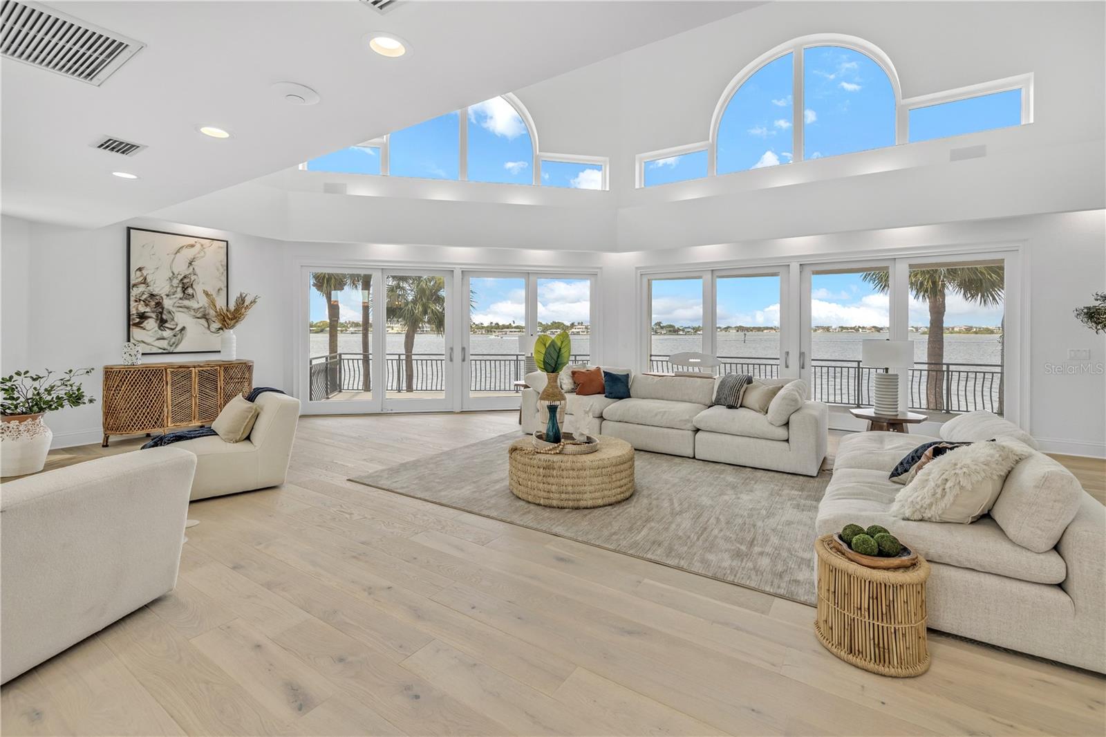 THREE PALMS POINT UNIT TEN - Residential